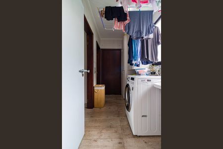 Apartamento à venda com 145m², 4 quartos e 2 vagas Apartamento à venda com 145m², 4 quartos e 2 vagasÁrea de Serviço