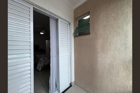 Casa à venda com 130m², 3 quartos e 2 vagas Casa à venda com 130m², 3 quartos e 2 vagasSacada
