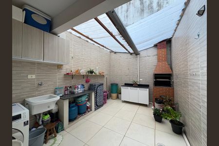 Casa à venda com 130m², 3 quartos e 2 vagas Casa à venda com 130m², 3 quartos e 2 vagasVaranda gourmet