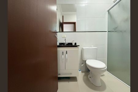 Casa à venda com 130m², 3 quartos e 2 vagas Casa à venda com 130m², 3 quartos e 2 vagasBanheiro da Suíte