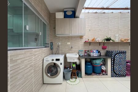 Casa à venda com 130m², 3 quartos e 2 vagas Casa à venda com 130m², 3 quartos e 2 vagasLavanderia