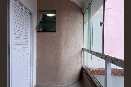 Casa à venda com 130m², 3 quartos e 2 vagas Casa à venda com 130m², 3 quartos e 2 vagasSacada