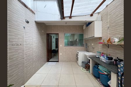 Casa à venda com 130m², 3 quartos e 2 vagas Casa à venda com 130m², 3 quartos e 2 vagasVaranda gourmet