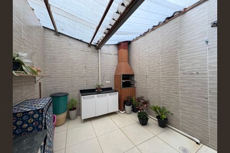 Casa à venda com 130m², 3 quartos e 2 vagas Casa à venda com 130m², 3 quartos e 2 vagasVaranda gourmet