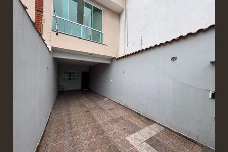 Casa à venda com 130m², 3 quartos e 2 vagas Casa à venda com 130m², 3 quartos e 2 vagasGaragem