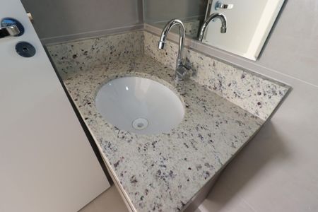 Apartamento para alugar com 60m², 2 quartos e 1 vagaBanheiro Social