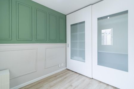 Quarto de apartamento à venda com 1 quarto, 42m² em Vila Olímpia, São Paulo