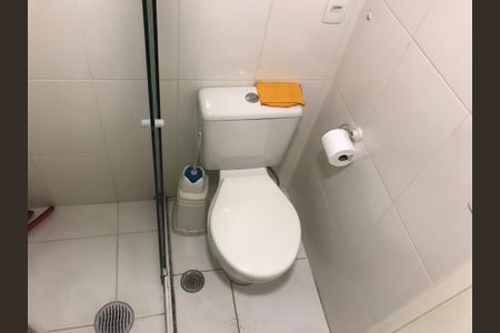 Banheiro Social de kitnet/studio para alugar com 1 quarto, 30m² em Centro Histórico de São Paulo, São Paulo