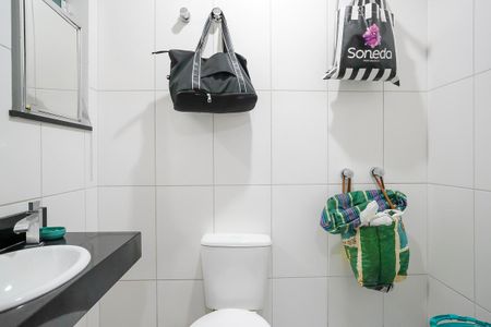 Casa à venda com 249m², 3 quartos e 3 vagasBanheiro de Serviço