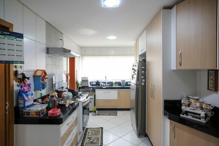 Casa à venda com 249m², 3 quartos e 3 vagasCozinha