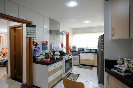 Casa à venda com 249m², 3 quartos e 3 vagasCozinha