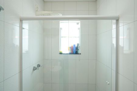 Casa à venda com 249m², 3 quartos e 3 vagasBanheiro da Suíte 2