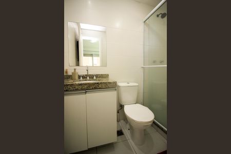 Apartamento à venda com 69m², 3 quartos e 1 vaga Apartamento à venda com 69m², 3 quartos e 1 vagaBanheiro da Suíte