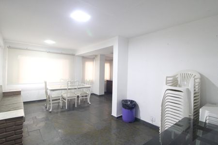 Apartamento à venda com 56m², 2 quartos e 1 vagaÁrea comum