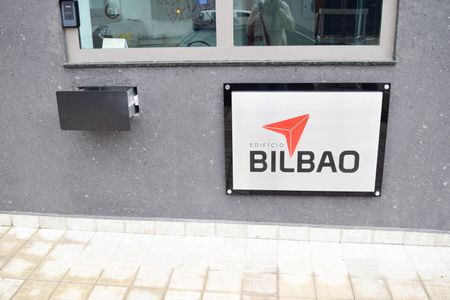 Apartamento à venda com 63m², 2 quartos e 1 vaga Apartamento à venda com 63m², 2 quartos e 1 vagaFachada