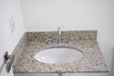 Apartamento à venda com 63m², 2 quartos e 1 vaga Apartamento à venda com 63m², 2 quartos e 1 vagaBanheiro Social