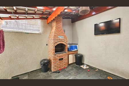 Casa à venda com 185m², 3 quartos e 2 vagas Casa à venda com 185m², 3 quartos e 2 vagasChurasqueira