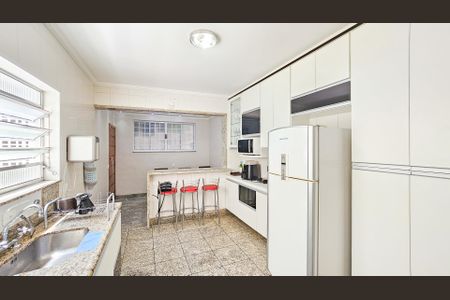 Casa à venda com 185m², 3 quartos e 2 vagas Casa à venda com 185m², 3 quartos e 2 vagasCozinha