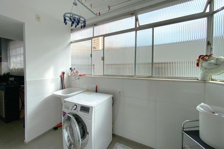 Apartamento à venda com 165m², 3 quartos e 1 vagaÁrea de Serviço