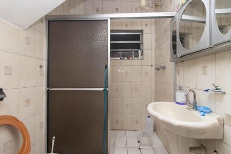 Casa à venda com 200m², 3 quartos e 2 vagas Casa à venda com 200m², 3 quartos e 2 vagasBanheiro Social