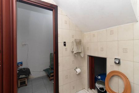 Casa à venda com 200m², 3 quartos e 2 vagas Casa à venda com 200m², 3 quartos e 2 vagasBanheiro Social