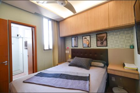 Apartamento à venda com 57m², 2 quartos e 2 vagas Apartamento à venda com 57m², 2 quartos e 2 vagasSuíte