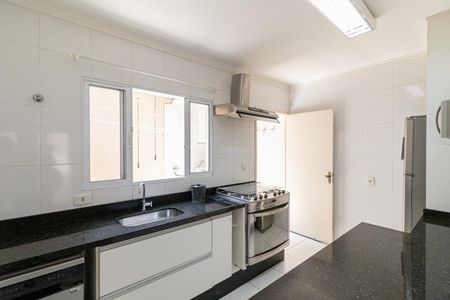 Casa à venda com 90m², 3 quartos e 2 vagas Casa à venda com 90m², 3 quartos e 2 vagasCozinha