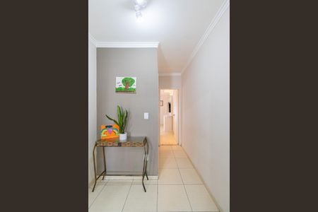 Casa à venda com 90m², 3 quartos e 2 vagas Casa à venda com 90m², 3 quartos e 2 vagasCorredor