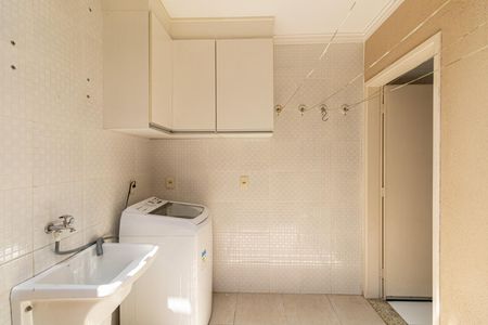 Casa à venda com 90m², 3 quartos e 2 vagas Casa à venda com 90m², 3 quartos e 2 vagasÁrea de Serviço