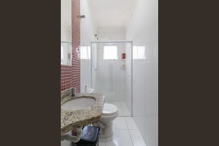 Casa à venda com 90m², 3 quartos e 2 vagas Casa à venda com 90m², 3 quartos e 2 vagasBanheiro