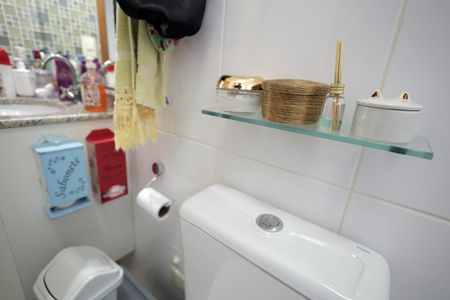 Apartamento à venda com 85m², 3 quartos e 2 vagas Apartamento à venda com 85m², 3 quartos e 2 vagasBanheiro Suíte