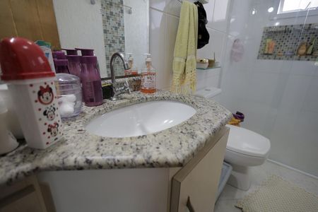 Apartamento à venda com 85m², 3 quartos e 2 vagas Apartamento à venda com 85m², 3 quartos e 2 vagasBanheiro Suíte