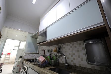 Apartamento à venda com 85m², 3 quartos e 2 vagas Apartamento à venda com 85m², 3 quartos e 2 vagasCozinha