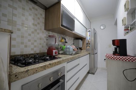 Apartamento à venda com 85m², 3 quartos e 2 vagas Apartamento à venda com 85m², 3 quartos e 2 vagasCozinha