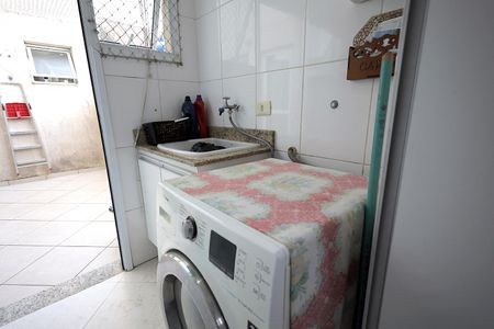 Apartamento à venda com 85m², 3 quartos e 2 vagas Apartamento à venda com 85m², 3 quartos e 2 vagasÁrea de Serviço