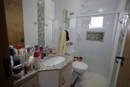 Apartamento à venda com 85m², 3 quartos e 2 vagas Apartamento à venda com 85m², 3 quartos e 2 vagasBanheiro Suíte