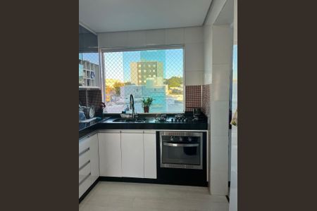 Cozinha de apartamento à venda com 2 quartos, 68m² em Jardim Imperial, Lagoa Santa