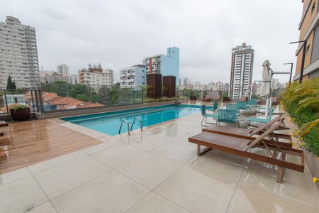 Apartamento à venda com 84m², 2 quartos e 2 vagas Apartamento à venda com 84m², 2 quartos e 2 vagasÁrea comum - Piscina