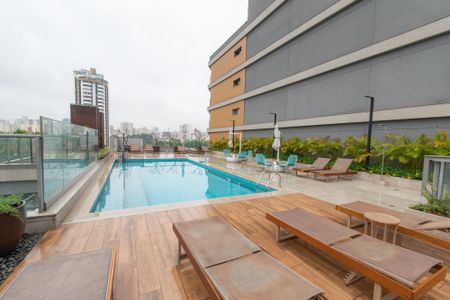 Apartamento à venda com 84m², 2 quartos e 2 vagas Apartamento à venda com 84m², 2 quartos e 2 vagasÁrea comum - Piscina