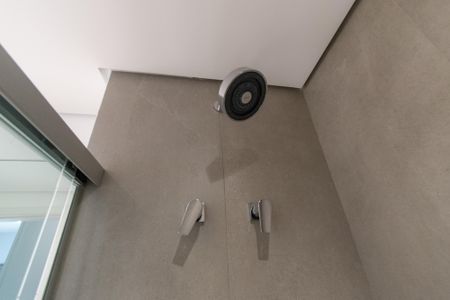 Apartamento à venda com 84m², 2 quartos e 2 vagas Apartamento à venda com 84m², 2 quartos e 2 vagasBanheiro da suíte 2