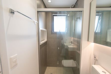 Apartamento à venda com 84m², 2 quartos e 2 vagas Apartamento à venda com 84m², 2 quartos e 2 vagasBanheiro da suíte 1