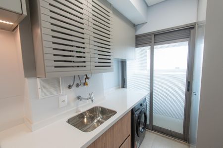 Apartamento à venda com 84m², 2 quartos e 2 vagas Apartamento à venda com 84m², 2 quartos e 2 vagasÁrea de serviço