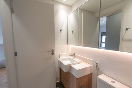 Apartamento à venda com 84m², 2 quartos e 2 vagas Apartamento à venda com 84m², 2 quartos e 2 vagasBanheiro da suíte 2