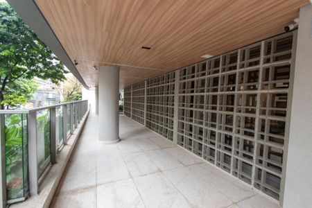 Apartamento à venda com 84m², 2 quartos e 2 vagas Apartamento à venda com 84m², 2 quartos e 2 vagasEntrada