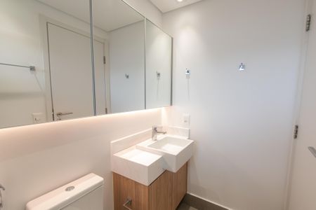 Apartamento à venda com 84m², 2 quartos e 2 vagas Apartamento à venda com 84m², 2 quartos e 2 vagasBanheiro da suíte 1