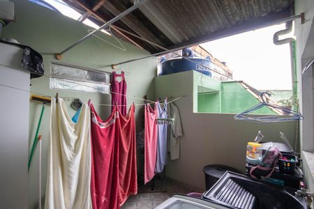 Casa à venda com 125m², 4 quartos e 1 vagaÁrea de Serviço - Casa 2