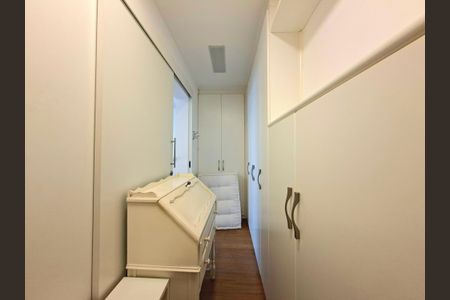 Apartamento para alugar com 60m², 1 quarto e 1 vagaCloset da suíte