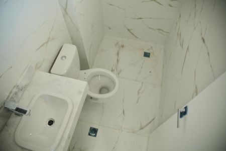 Apartamento à venda com 69m², 2 quartos e 2 vagasBanheiro da Suíte