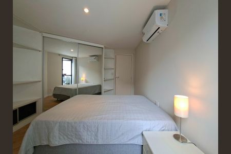 Quarto de apartamento à venda com 1 quarto, 43m² em Vila Nova Conceição, São Paulo