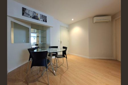 Sala de apartamento à venda com 1 quarto, 43m² em Vila Nova Conceição, São Paulo